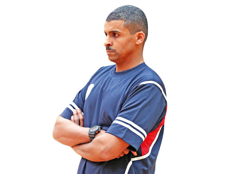  مدرب الفريق الأول لكرة السلة الوطني طلال بلال