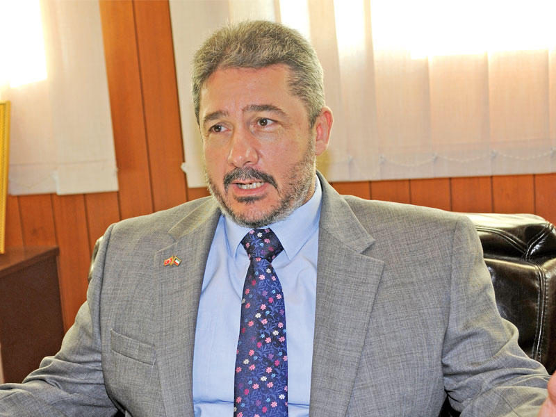 السفير التركي لدى البلاد مراد تامير