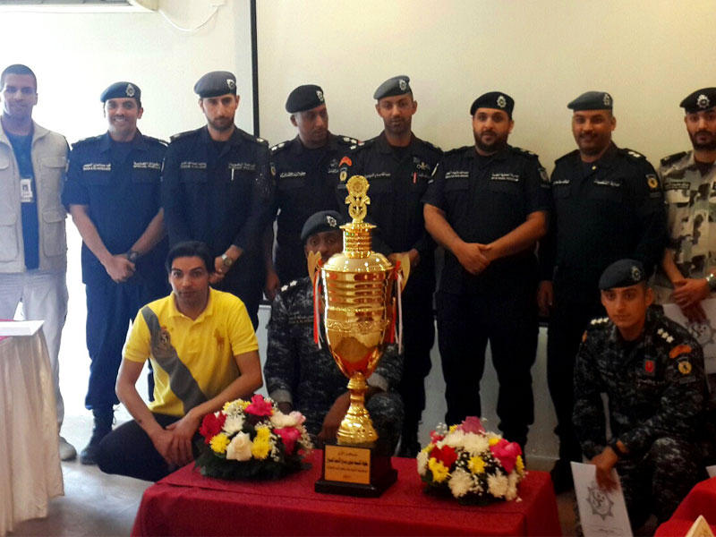 البحر متوسطاً مسؤولي الفرق المشاركة عقب إجراء قرعة البطولة