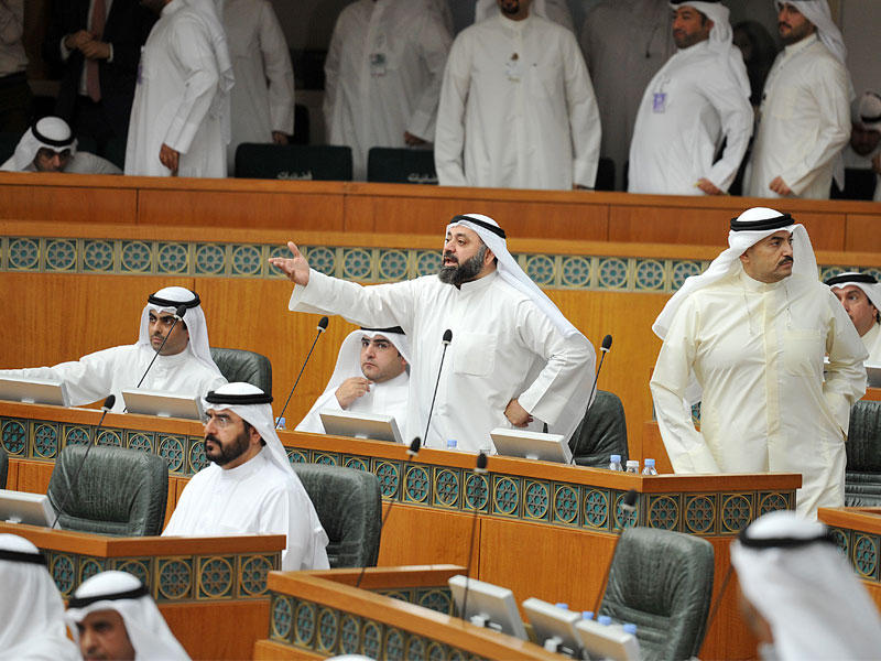 الطبطبائي معترضاً على السرية