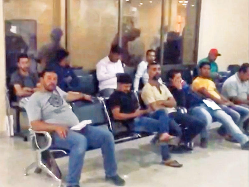 جانب من المراجعين