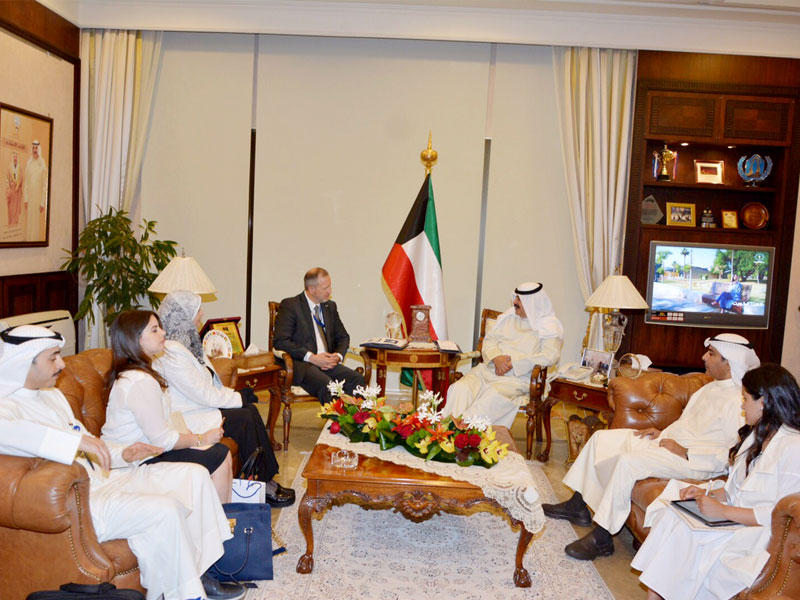  الجارالله خلال لقائه رئيس بعثة المنظمة الدولية للهجرة في العراق