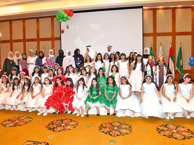 الصبيح تتوسط الحضور في المنتدى التطوعي