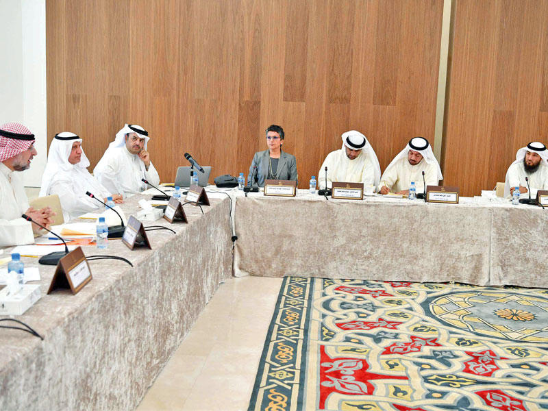 جانب من الحلقة النقاشية   (تصوير عبدالله الخلف)