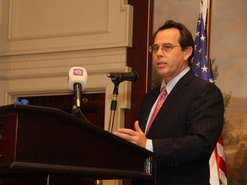 ساعد وزير الخارجية بالوكالة لشؤون الشرق الأوسط، ستيوارت جونز