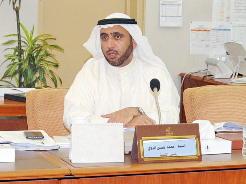 رئيس اللجنة النائب محمد الدلال