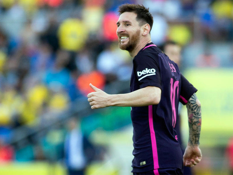 نجم كرة القدم الأرجنتيني ليونيل ميسي