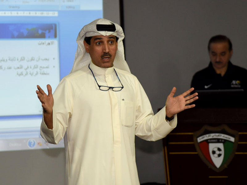 الأمين العام لاتحاد الكرة د. محمد خليل