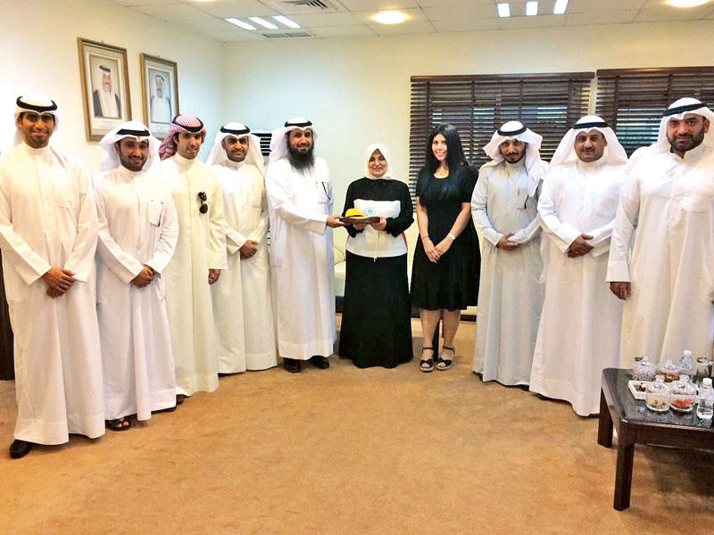 الصبيح تتوسط وفد «المهندسين»