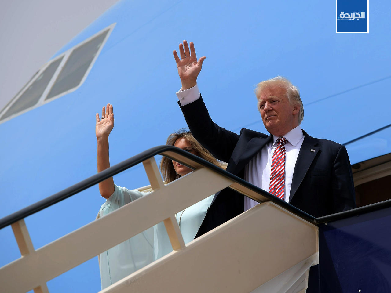 ترامب وزوجته خلال مغادرتهم الرياض