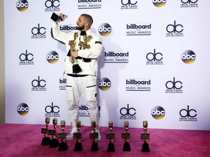 مغني الراب الكندي دريك