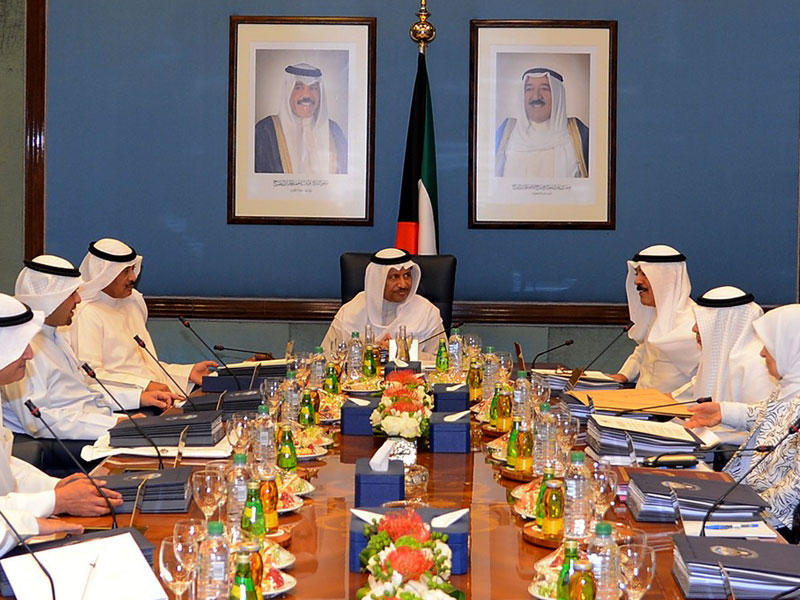 المبارك مترئساً اجتماع مجلس الوزراء أمس