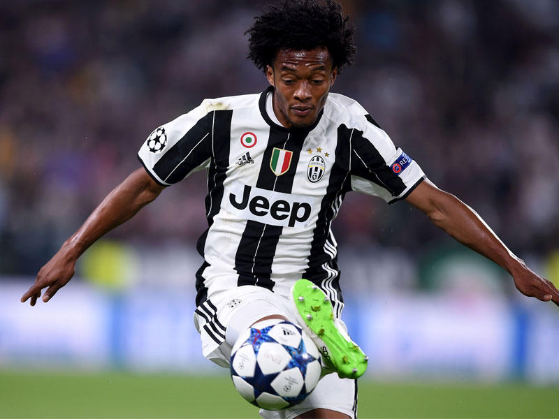  المهاجم الكولومبي خوان كوادرادو