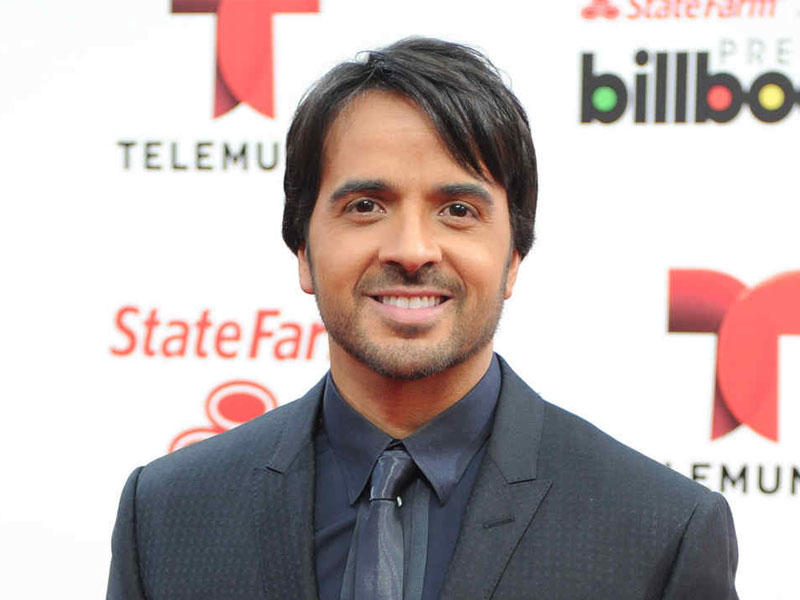 المغني لويس فونسي