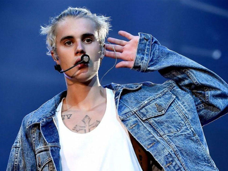  المغني الكندي الشهير جاستن بيبر