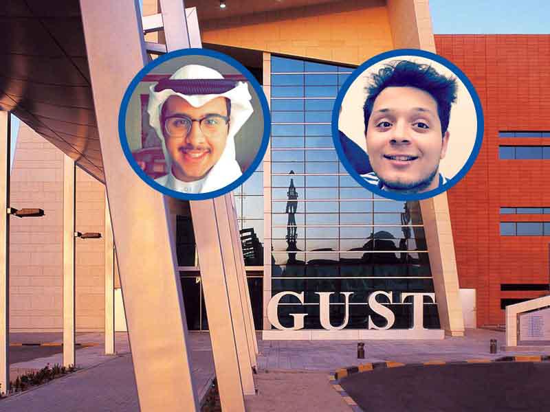 جامعة الخليج وفي الإطار من اليمين يوسف الصايغ و عبدالحميد مجاهد