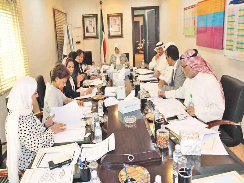 جانب من اجتماع «الأعلى للأسرة» برئاسة الصبيح وحضور الوزير الفارس