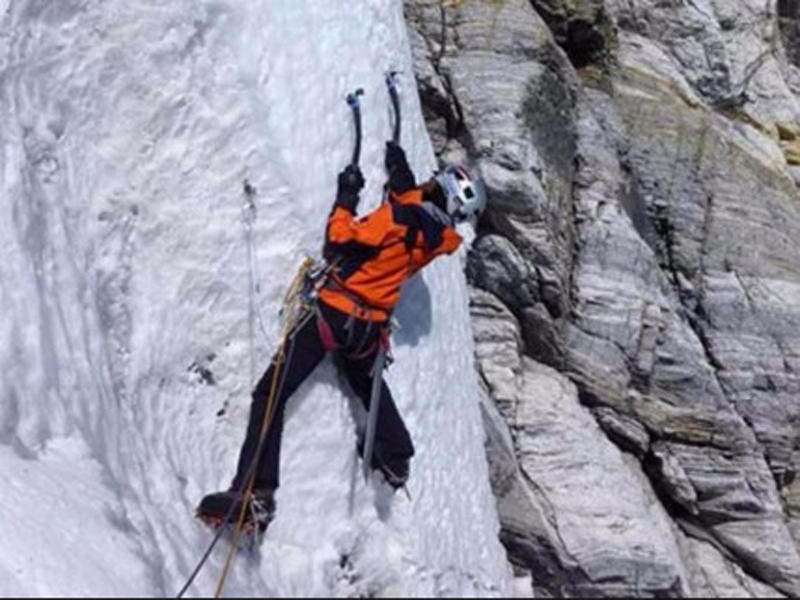  الإسباني فيران لاتوري