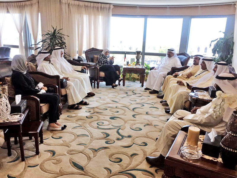 الصبيح خلال استقبال المهنئين 