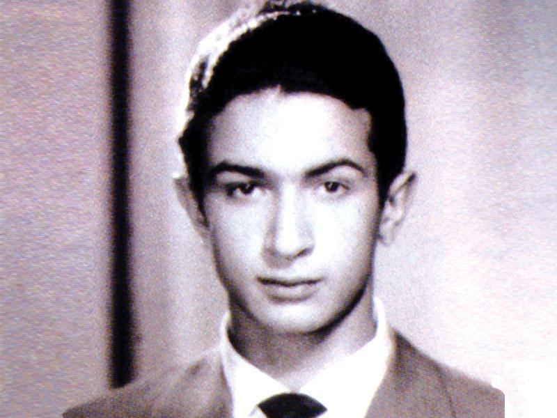 نور الشريف صبياًn