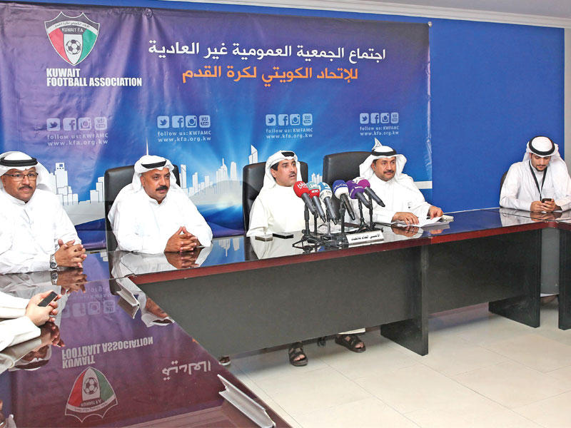 محمد خليل متحدثاً خلال اجتماع «العمومية»