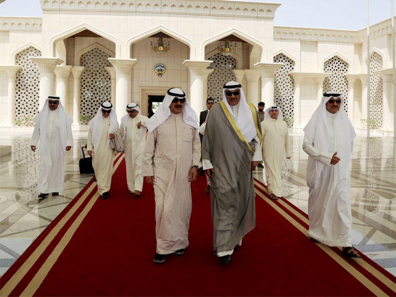 الخالد أثناء مغادرته إلى نيويورك