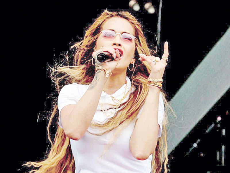 المغنية الأميركية الشهيرة ريتا أورا