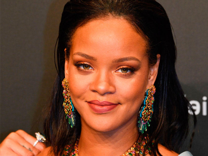 المغنية الباربيدوسية الشهيرة ريهانا