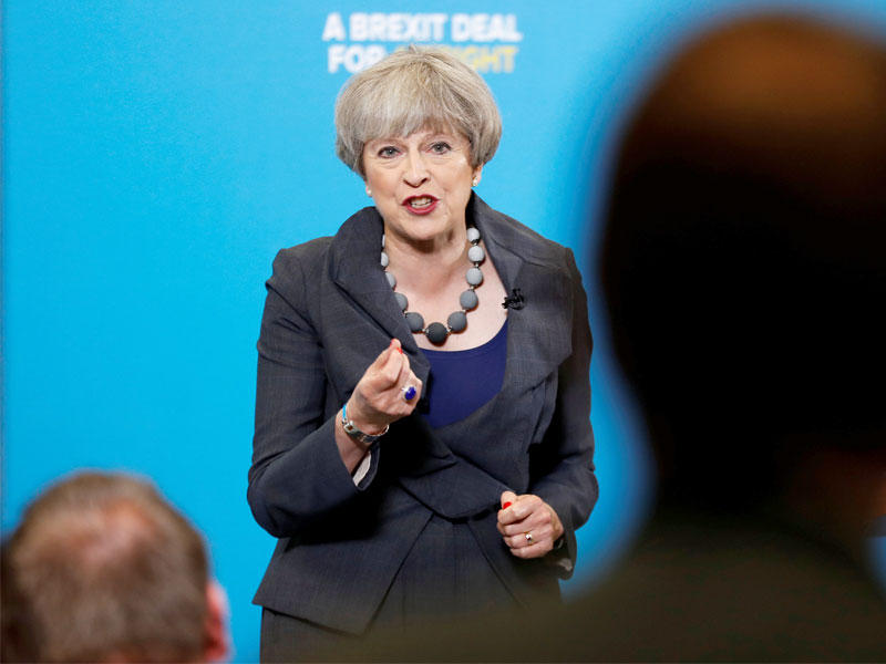  رئيسة الوزراء المحافظة تيريزا ماي