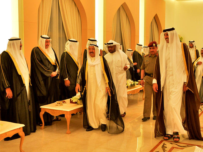 صاحب السمو وأمير قطر خلال مأدبة الإفطار