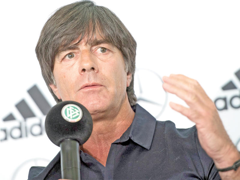  مدرب المنتخب الالماني يواكيم لوف