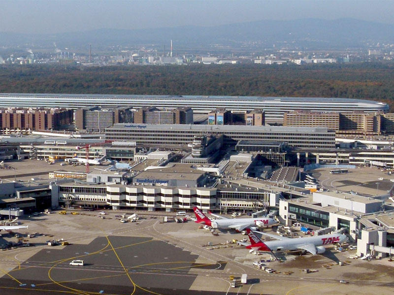 مطار فرانكفورت الدولي