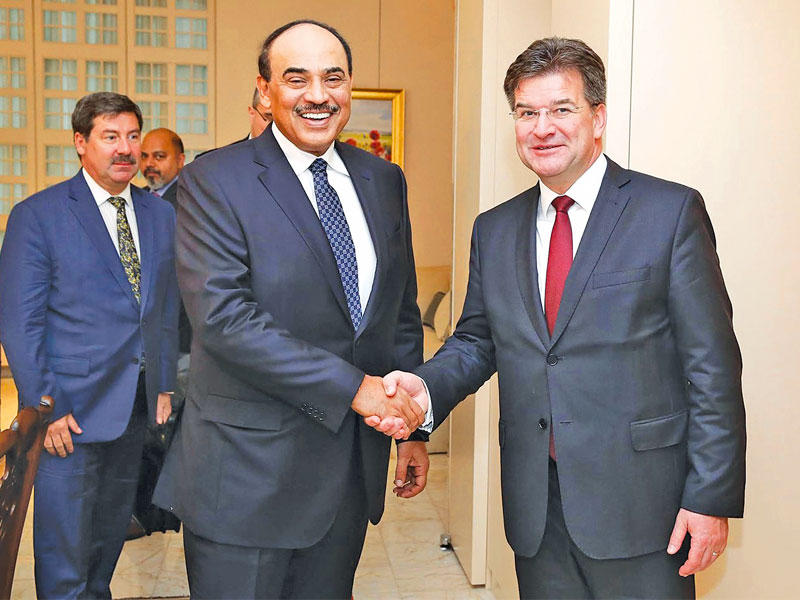 صباح الخالد خلال لقائه ميروسلاف لاجاكn