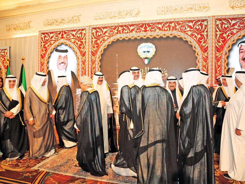 صباح الخالد ومسؤولو «الخارجية» خلال استقبال المشاركين بالغبقة الدبلوماسية امس الاول  