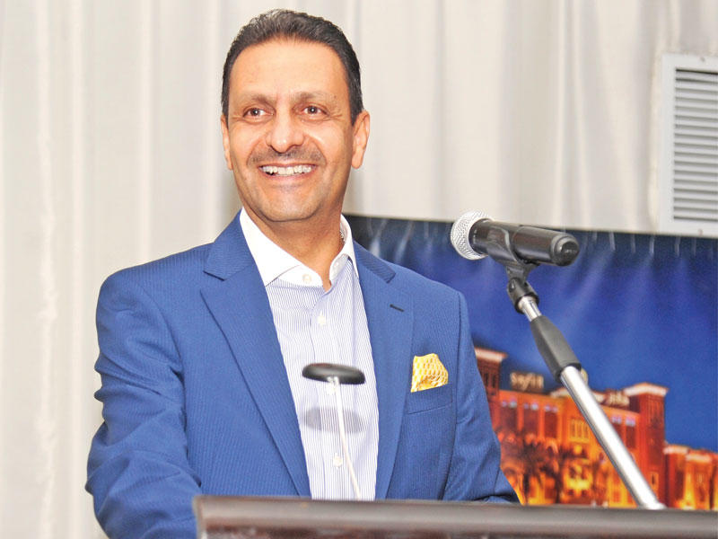 سيف الدين محمد متحدثاًn