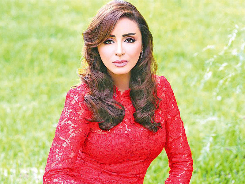  الفنانة  أنغام