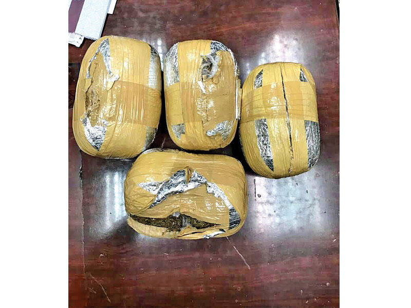 لفافات الماريغوانا المهربة