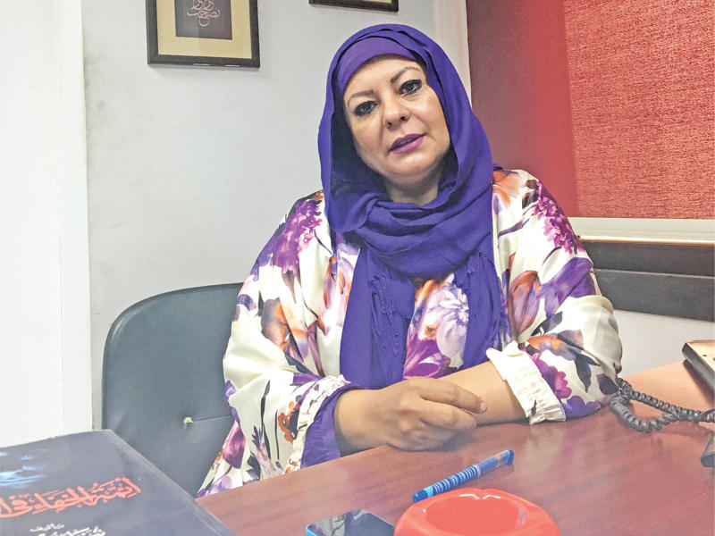 الكاتبة ثناء رستم