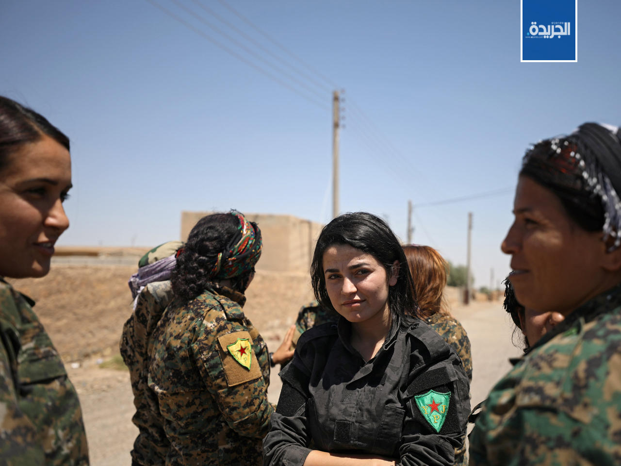 مقاتلات القوات المسلحة السورية في الضواحي الشرقية لمدينة الرقة، سوريا