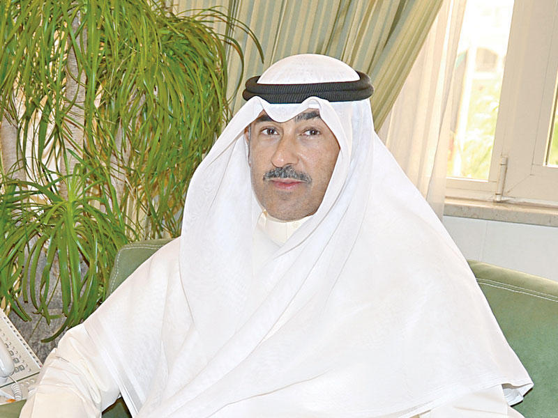 محافظ الأحمدي الشيخ فواز الخالد