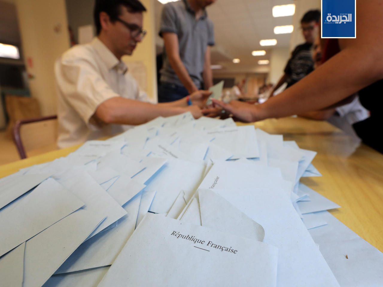 فرز الأصوات في الانتخابات البرلمانية الفرنسية في نيس