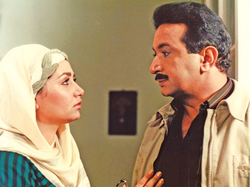 نور الشريف وليلى علوي في مشهد سينمائيn