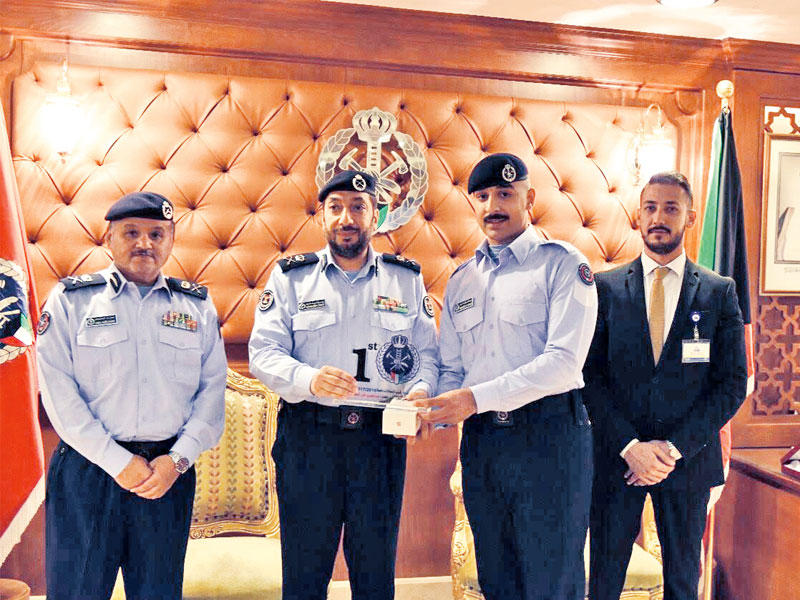 التركيت مكرماً أحد الخريجين بحضور البليهيص