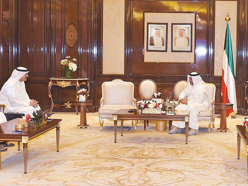 المبارك مستقبلا لجنة مسابقة مبارك الحمد للتميز الصحافي  اليوم n