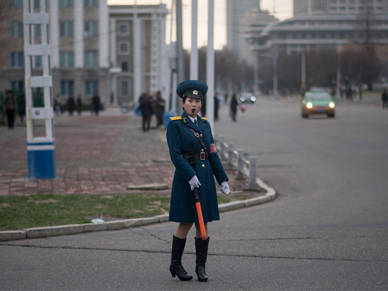 «آنسات المرور»  في شوارع العاصمة الكورية الشمالية 