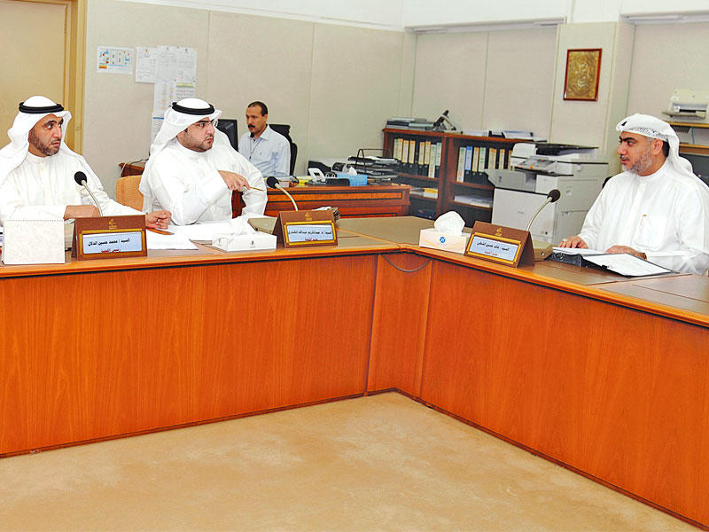 اللجنة التشريعية في اجتماع سابق (أرشيف)