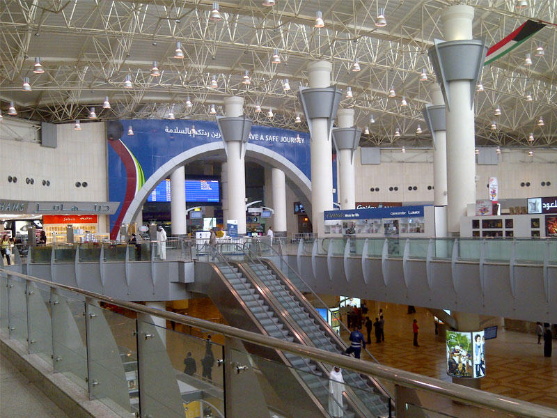 مطار الكويت