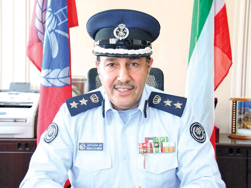 مدير إدارة العلاقات العامة والإعلام في الإدارة العامة للإطفاء العقيد خليل الأمير