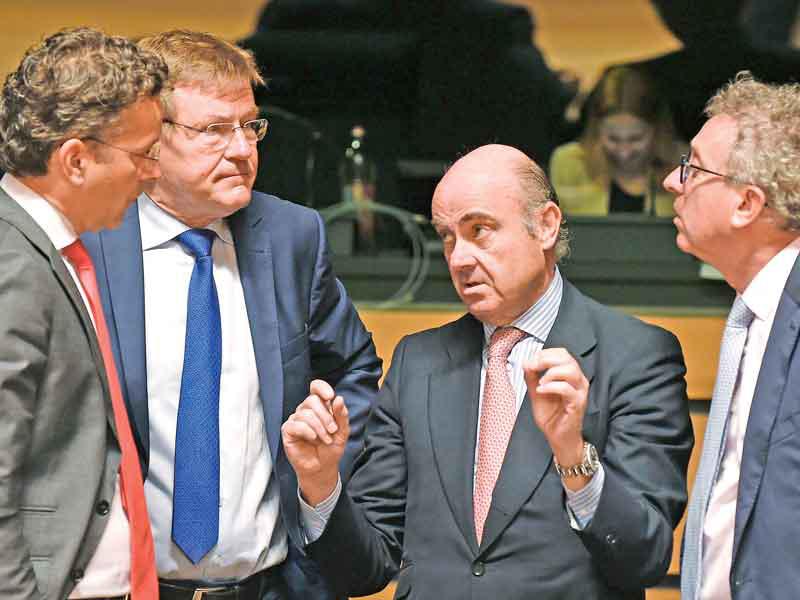 وزراء مال أوروبيون أثناء نقاش أزمة اليونان