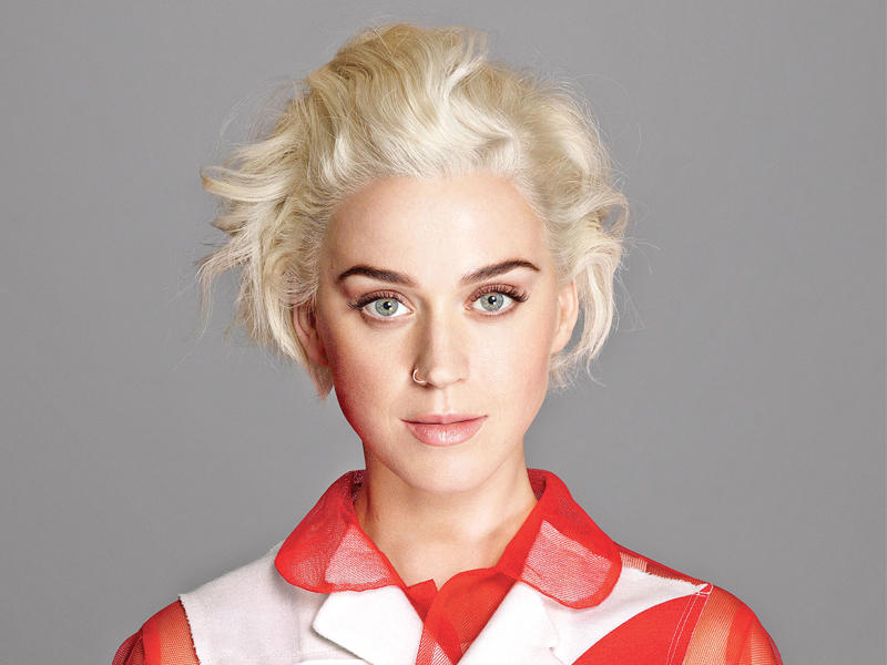 النجمة العالمية كاتي بيري